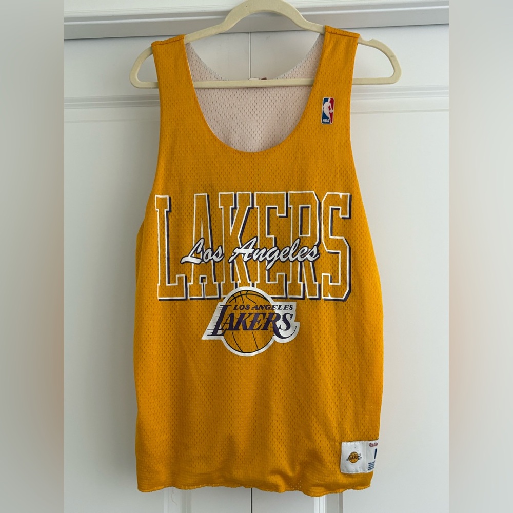 Mitchell & Ness Vintage Lakers Gold or White Reversible Jersey Med